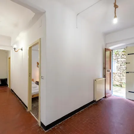 House In Mulinetti アパート